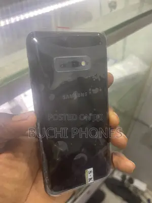 Samsung Galaxy S10e 128 GB Black