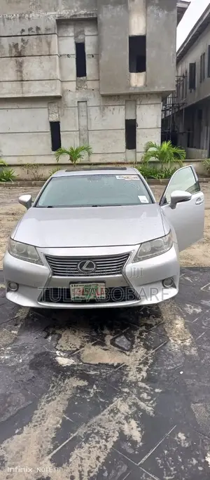 Lexus ES 2013 Silver