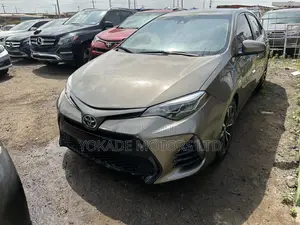 Toyota Corolla LE Eco (1.8L 4cyl 2A) 2018 Gray