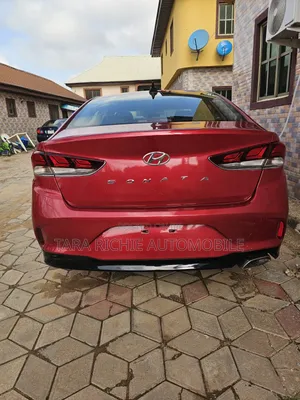 Hyundai Sonata SE 2018 Red