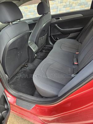 Hyundai Sonata SE 2018 Red