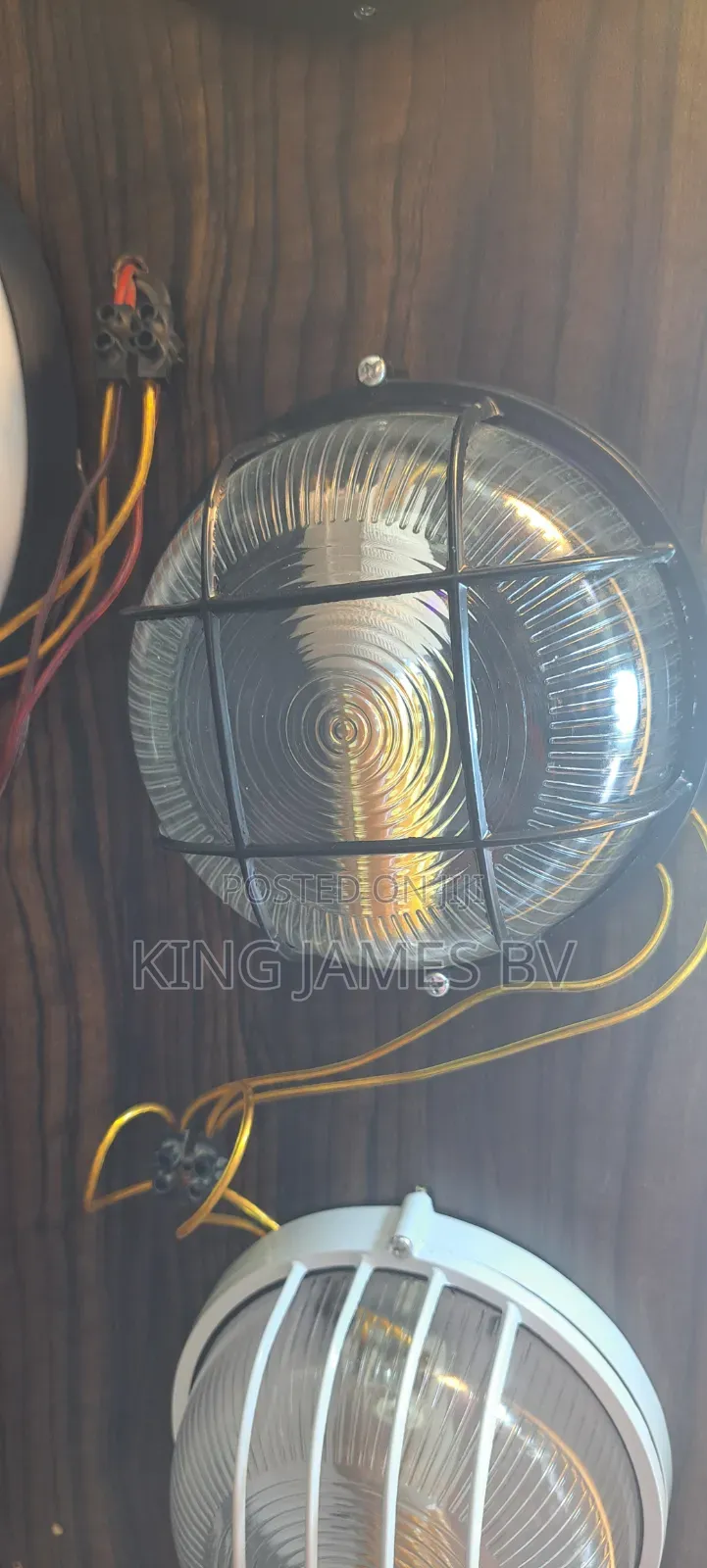 Round Cast Outdoor Light