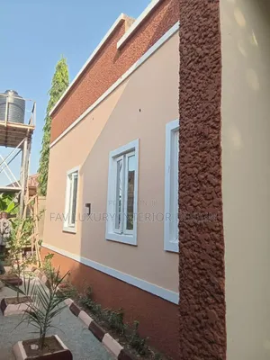 Pro Painter Screeder And Tyrolean Works