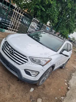 Hyundai Santa Fe 2013 White