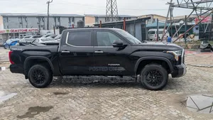 Toyota Tundra 2023 Black