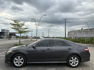 Toyota Camry SE 4dr Sedan (2.4L 4cyl 5A) 2008 Gray