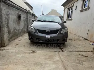 Toyota Corolla 2010 Gray