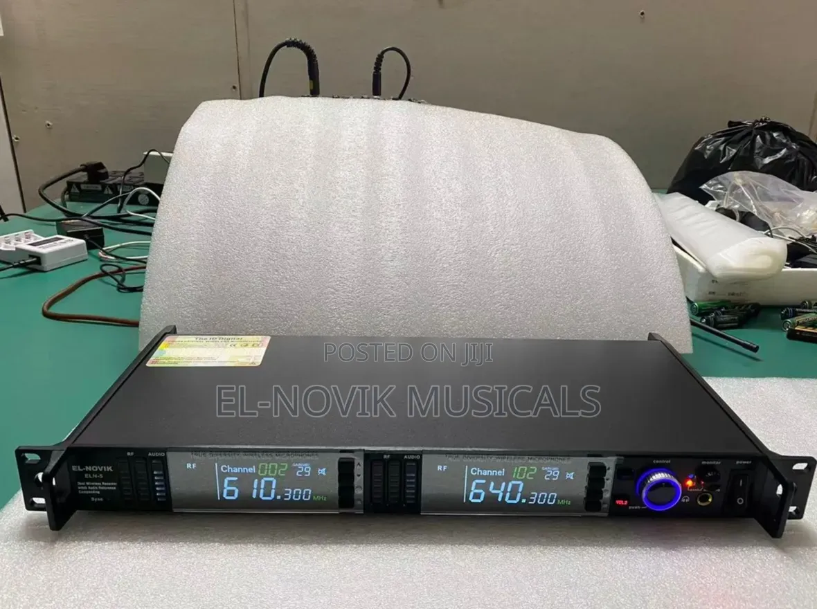 True Diversity Receiver Professional Wireless Microphone