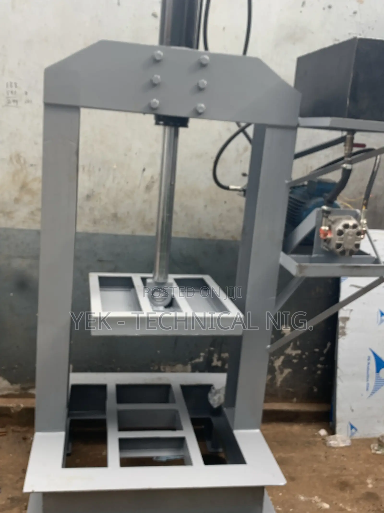 Automatic Pressing Machine