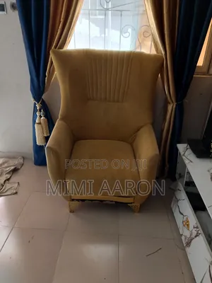 Single Chair