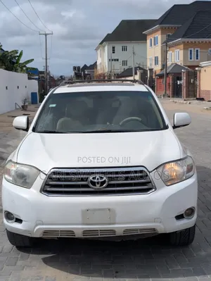 Toyota Highlander Sport 2010 White