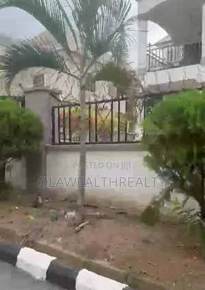 4bdrm Duplex in Gwarinpa for rent