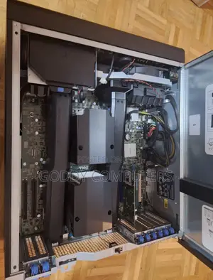 Desktop Computer Dell Precision 7810 64GB Intel Xeon HDD 1T