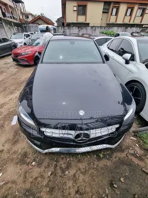 Mercedes-Benz C300 Luxury 4dr AWD 4Matic Sedan (2.0L 4cyl 7A) 2015