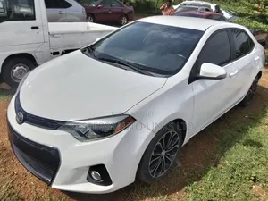 Toyota Corolla S 4dr Sedan (1.8L 4cyl CVT) 2015 White