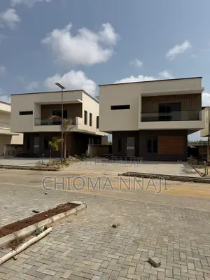 5bdrm Duplex in Lekki Phase 1 for sale