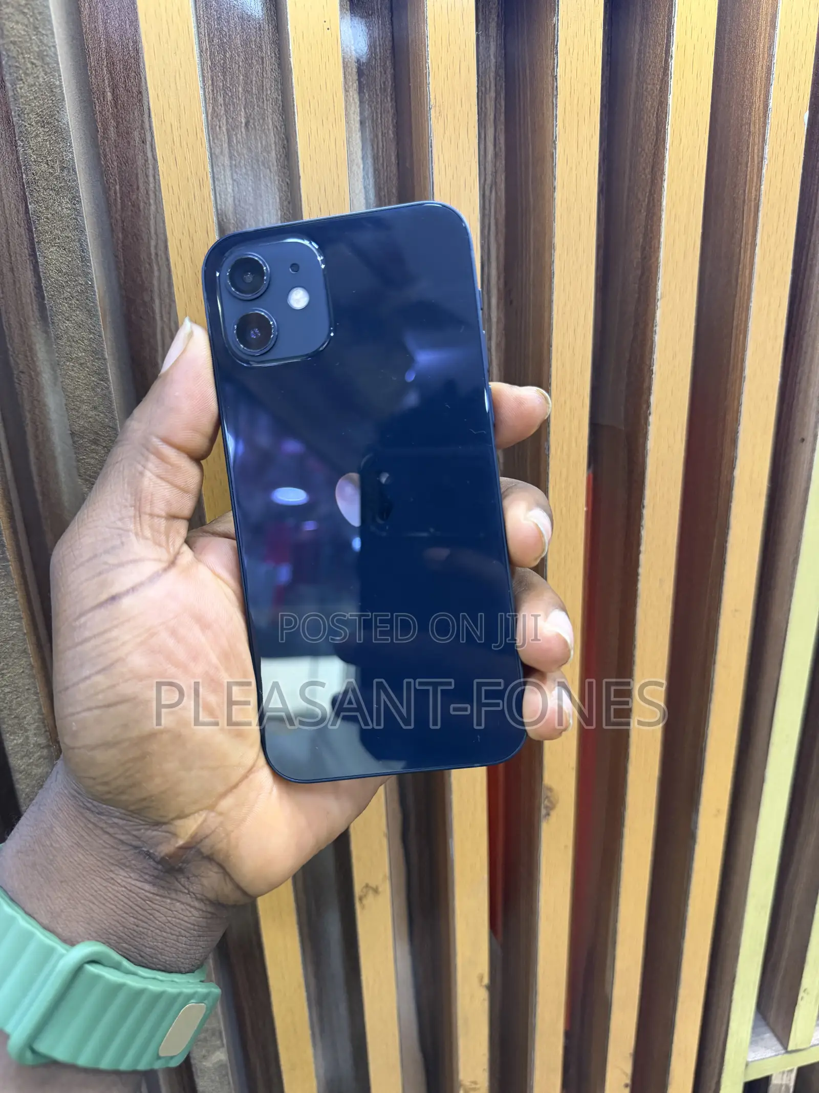 Apple iPhone 12 64 GB Bronze