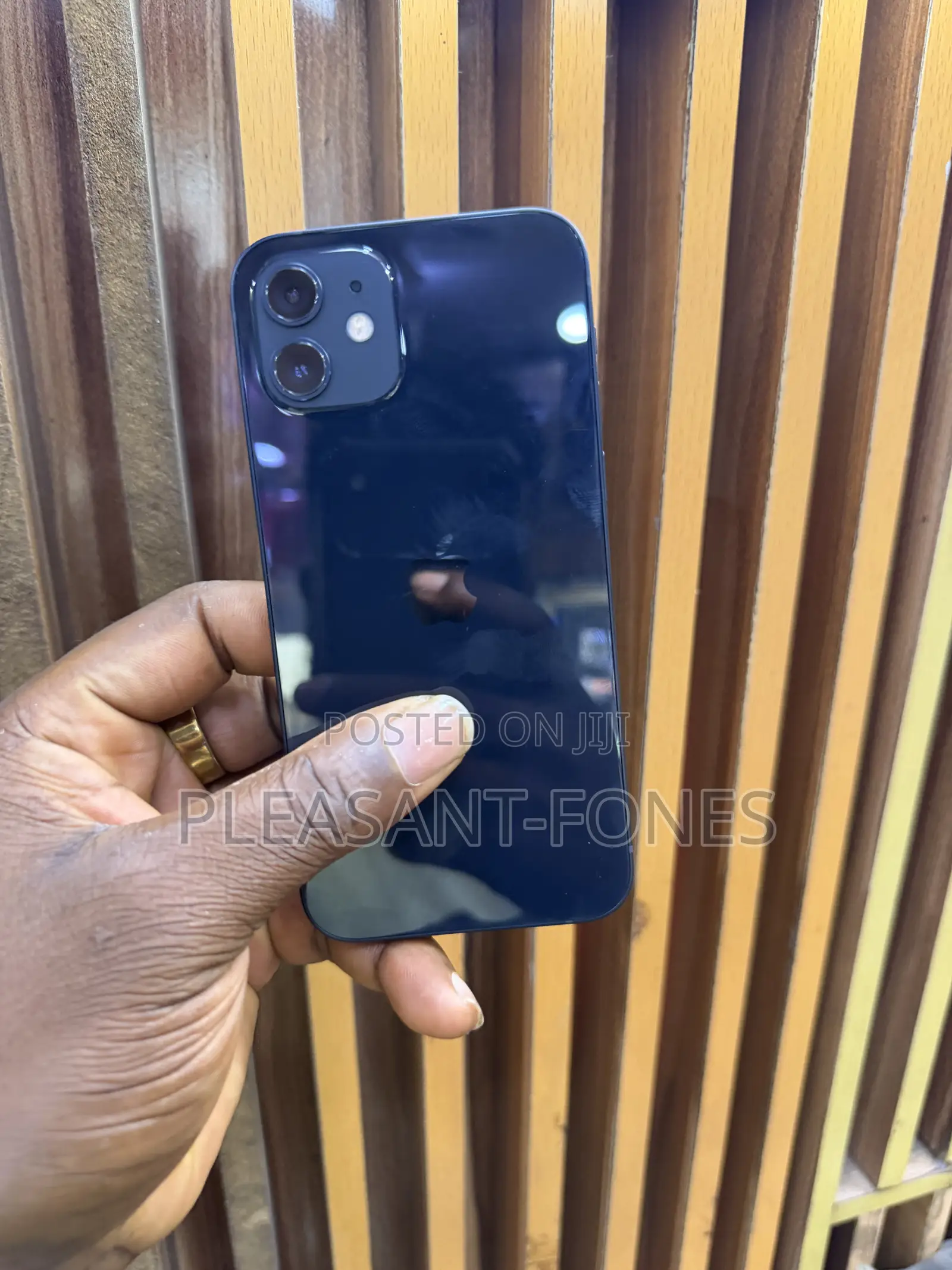 Apple iPhone 12 64 GB Bronze
