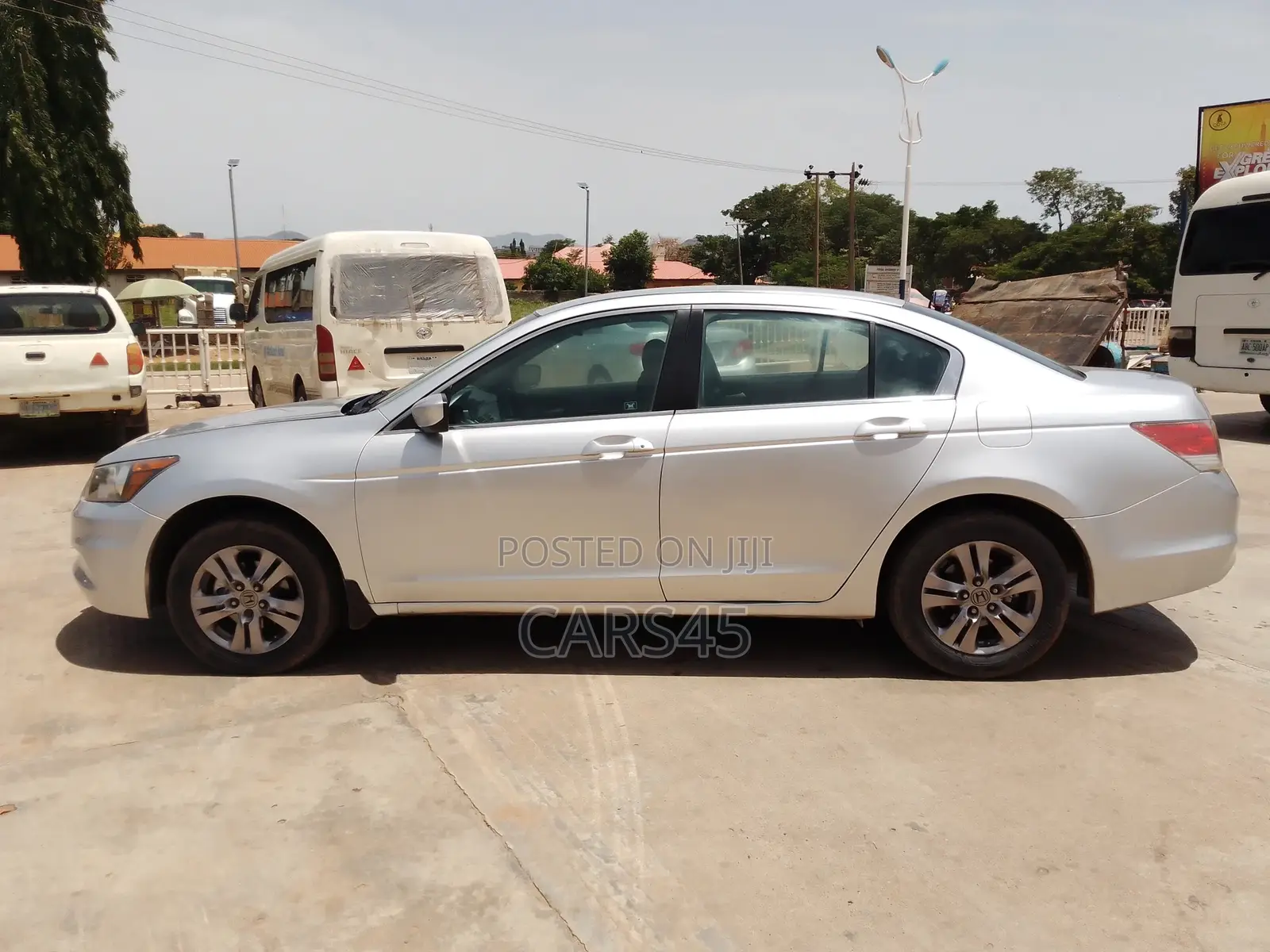 Honda Accord 2012 Silver