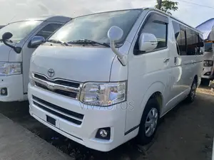 Toyota HiAce 2013 White