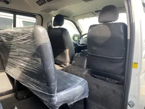 Toyota HiAce 2013 White