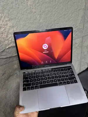 Laptop Apple MacBook Pro 2017 8GB Intel Core i5 SSD 512GB