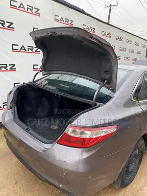 Toyota Camry LE 4dr Sedan (2.5L 4cyl 6A) 2017 Gray