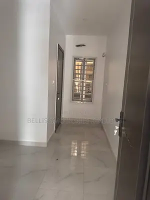 Mini Flat in Ocean Bay Estate, Chevron for rent