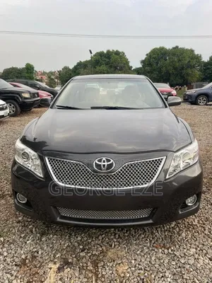 Toyota Camry LE 4dr Sedan (2.5L 4cyl 6A) 2011 Gray