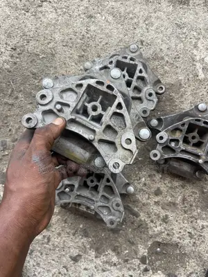 Gearbox Mount/ Gearbox Seat C300 (W205)/ S550 (W222) 4 Matic