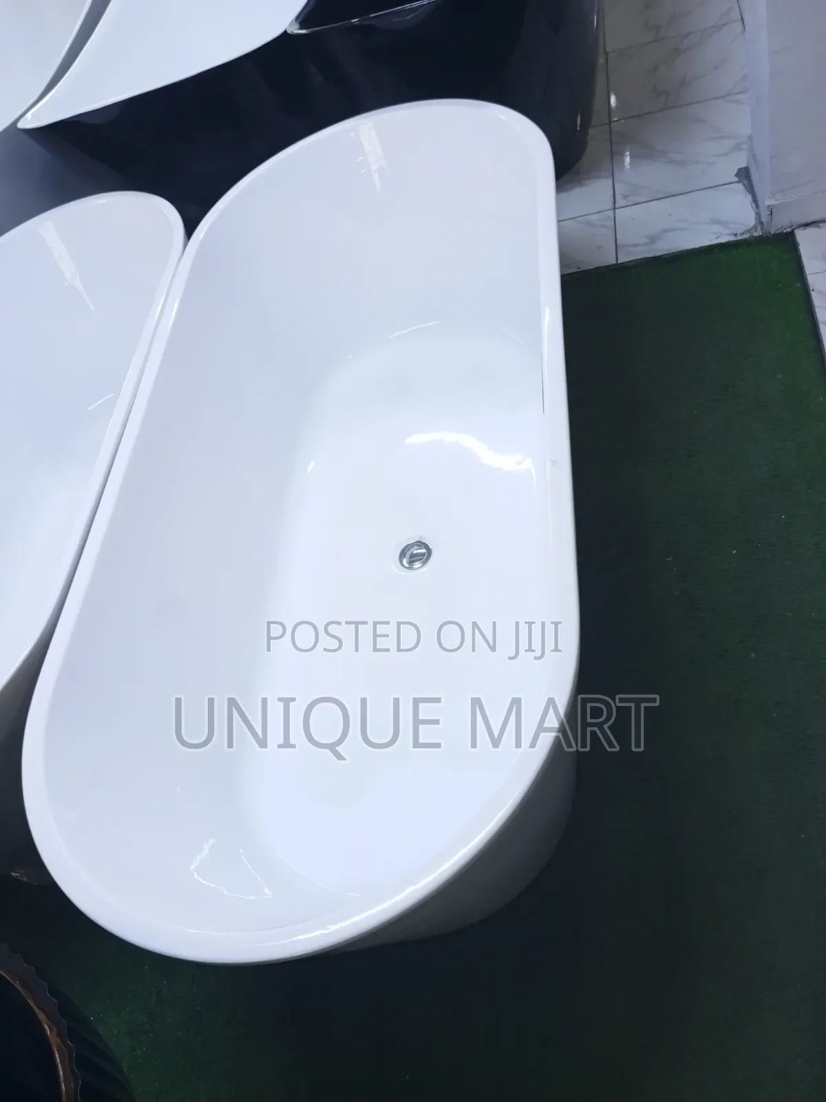 Quality White Colored Acrylic Bathub