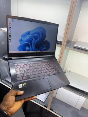 Laptop MSI GF65 Thin 10UE 16GB Intel Core i7 SSD 1T