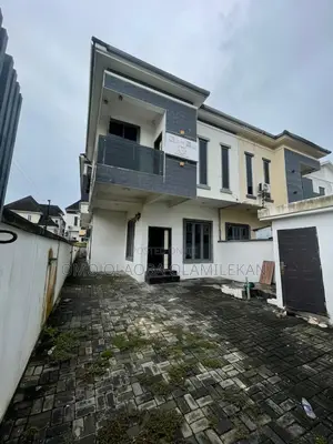 4bdrm Duplex in Chevron for rent