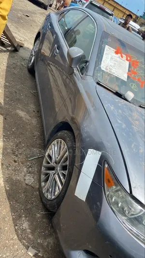 Lexus ES 2013 Gray