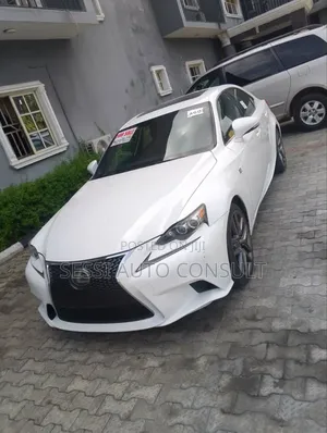 Lexus IS 2018 White
