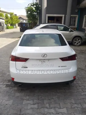 Lexus IS 2018 White
