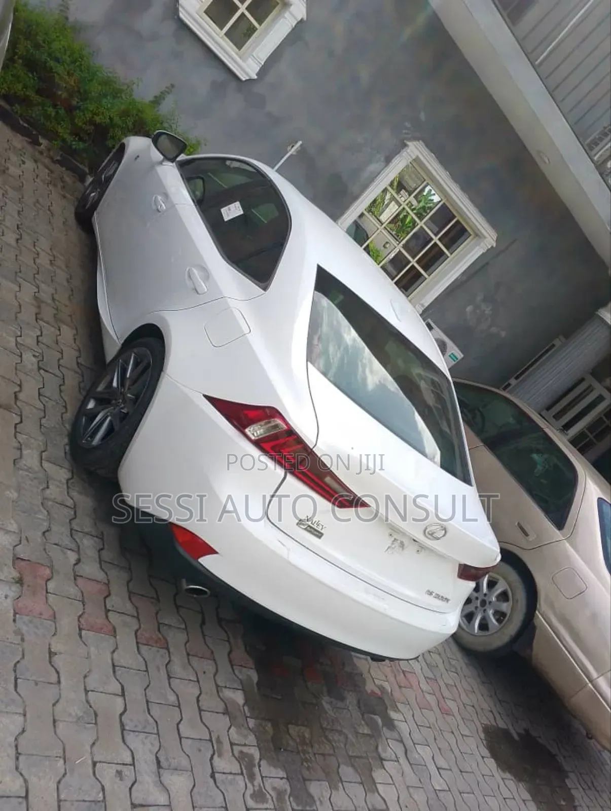 Lexus IS 2018 White