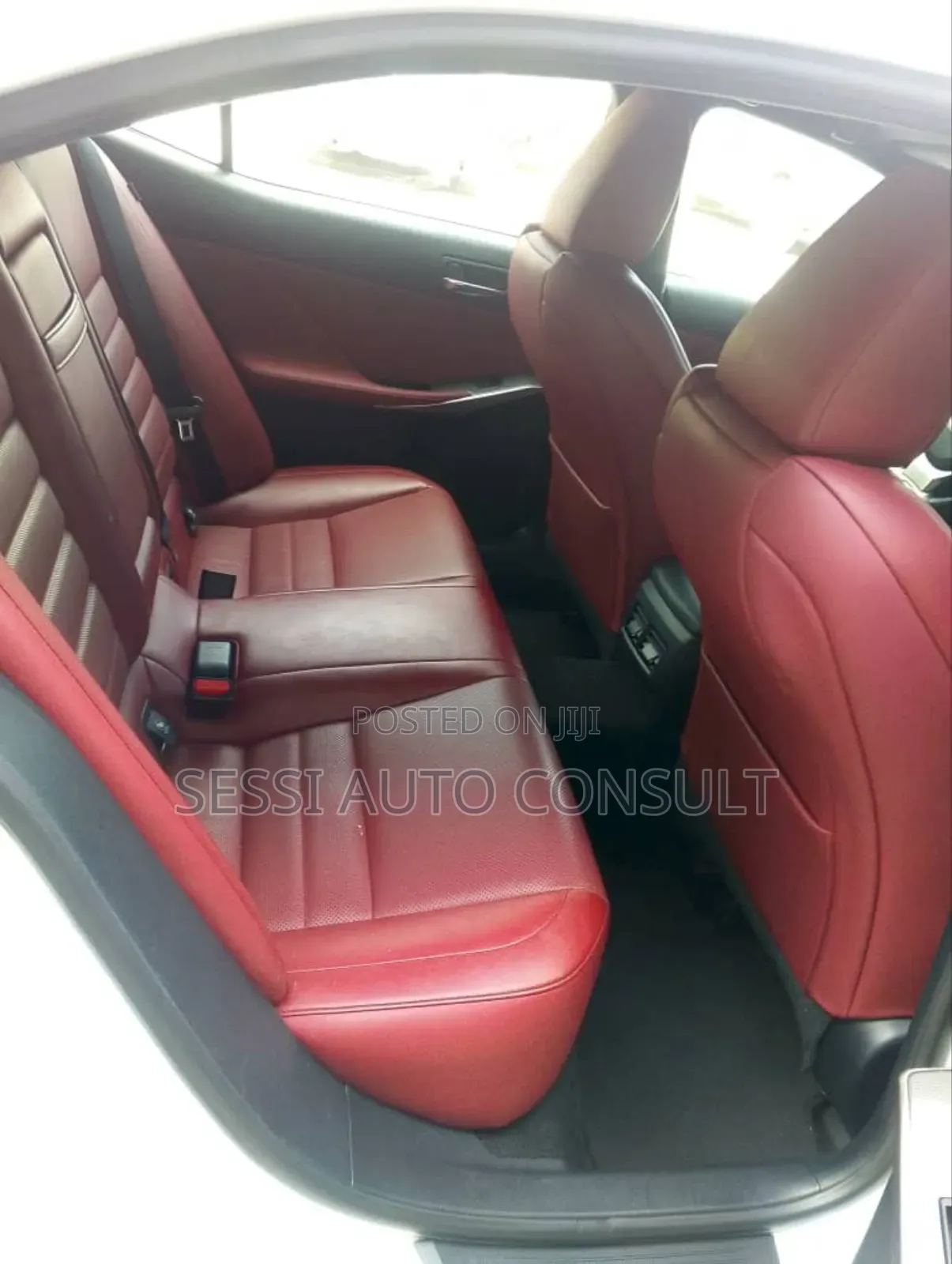 Lexus IS 2018 White