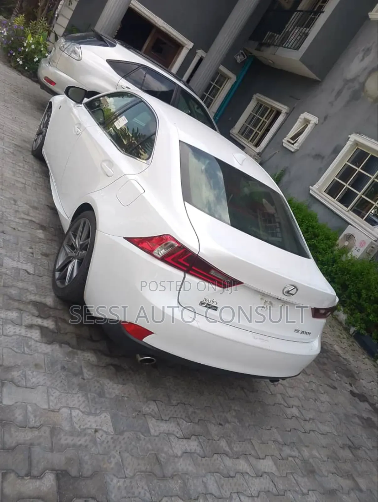 Lexus IS 2018 White