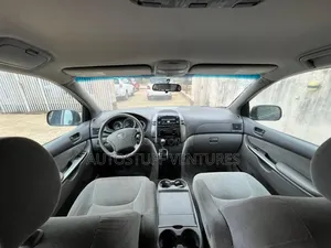 Toyota Sienna CE AWD 2007 Gray