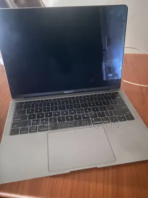 Laptop Apple MacBook Air 2018 8GB Intel Core 5 HDD+SSD 16 GB