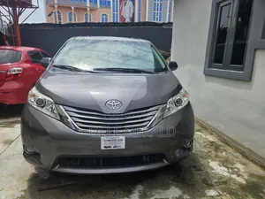 Toyota Sienna XLE 8 Passenger 2011 Gray