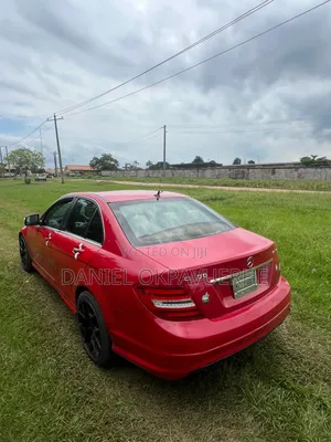 Mercedes-Benz C300 2008 Red