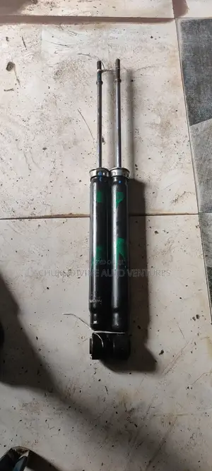 Back Shock Absorber Tokunbo for Toyota Sienna 2005-10 Model