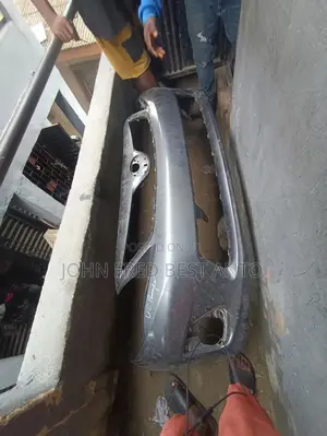 Empty Bumper Toyota Corolla 2010