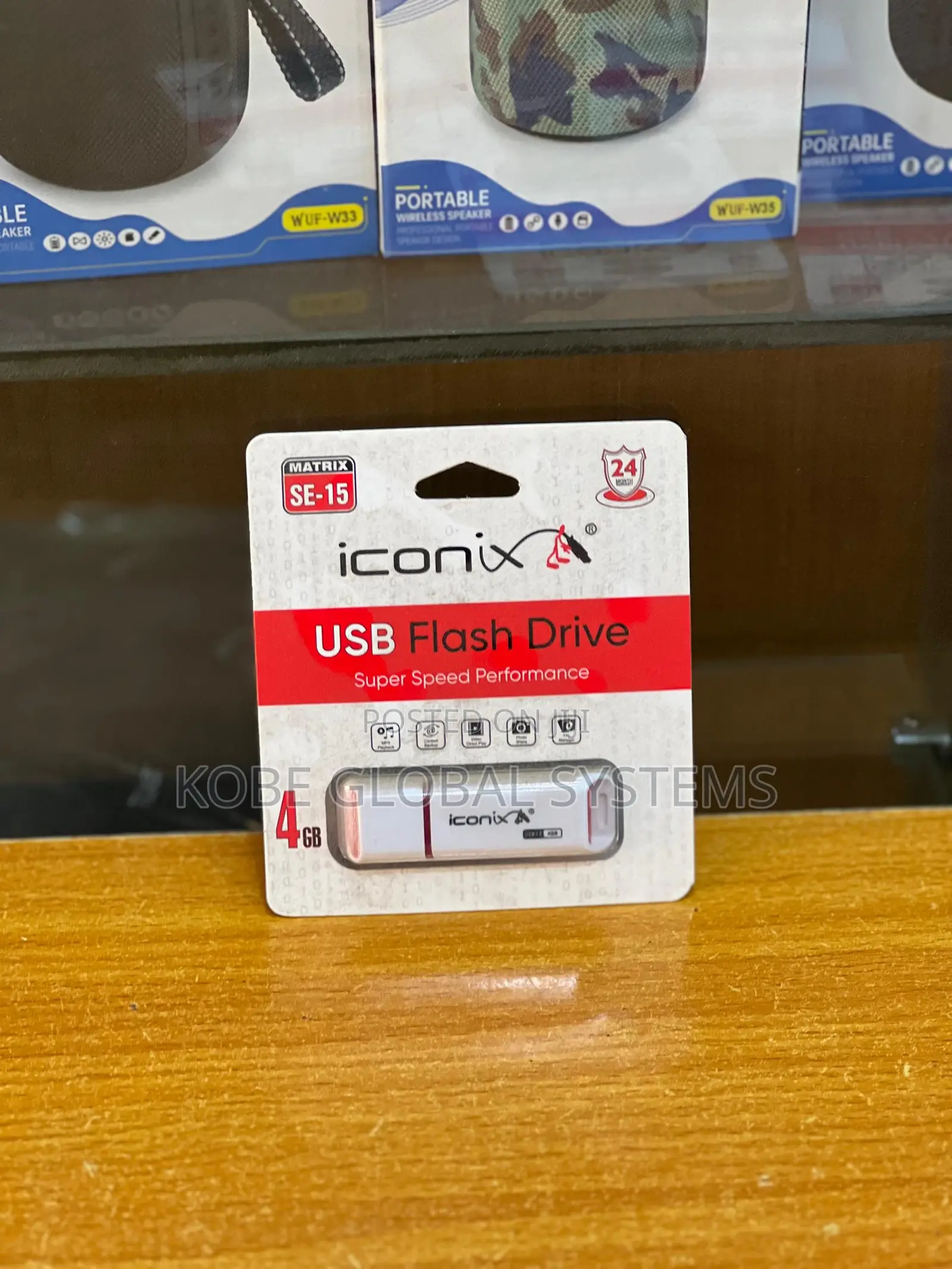 Iconix 4gb Usb Flash Drive