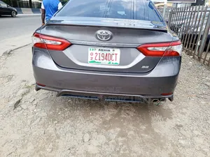 Toyota Camry XSE (2.5L 4cyl 8A) 2019 Gray