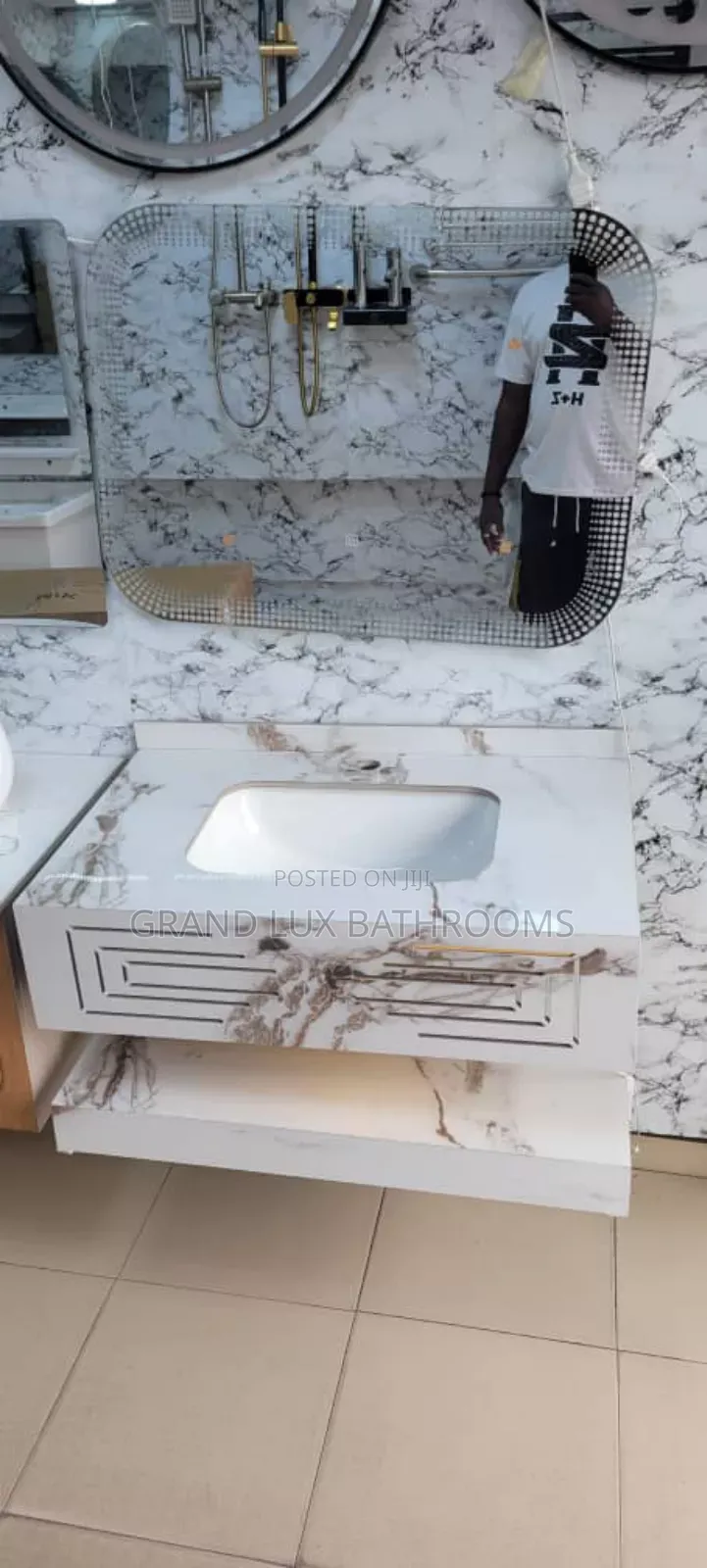 Modern Marble-pattern Bathroom Vanity With Integrated Sink And Mirror