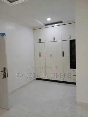 3bdrm Block of Flats in Area 1 for rent