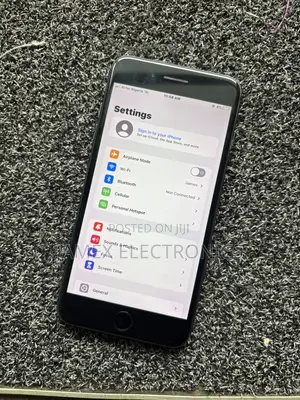 Apple iPhone 8 Plus 64 GB Black